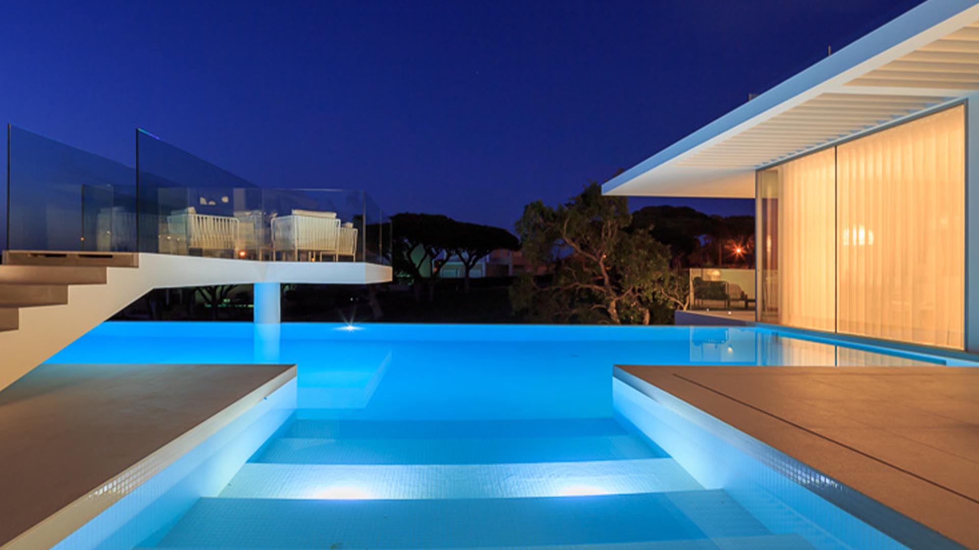 jutta-07-23--0014-play-with-pool-platform-vale-do-lobo