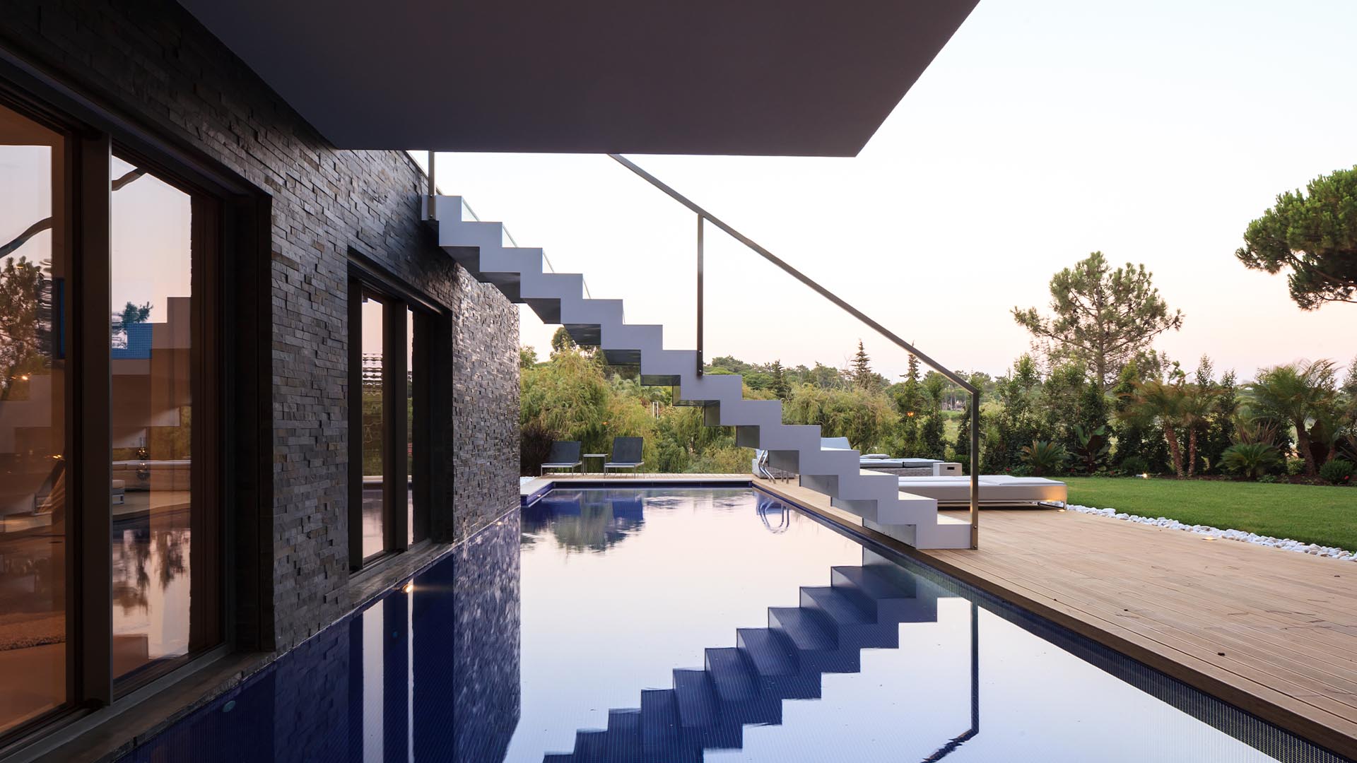 jutta-07-23--0018-mlv15qdlaa110