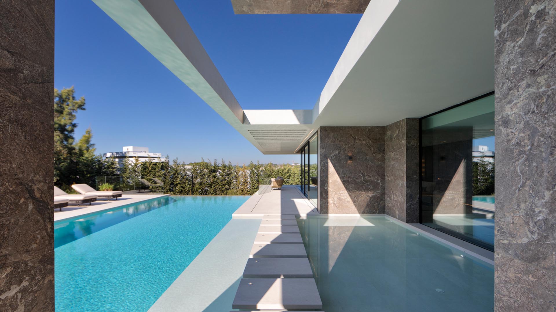 jutta-07-23--0020-lago-qdl