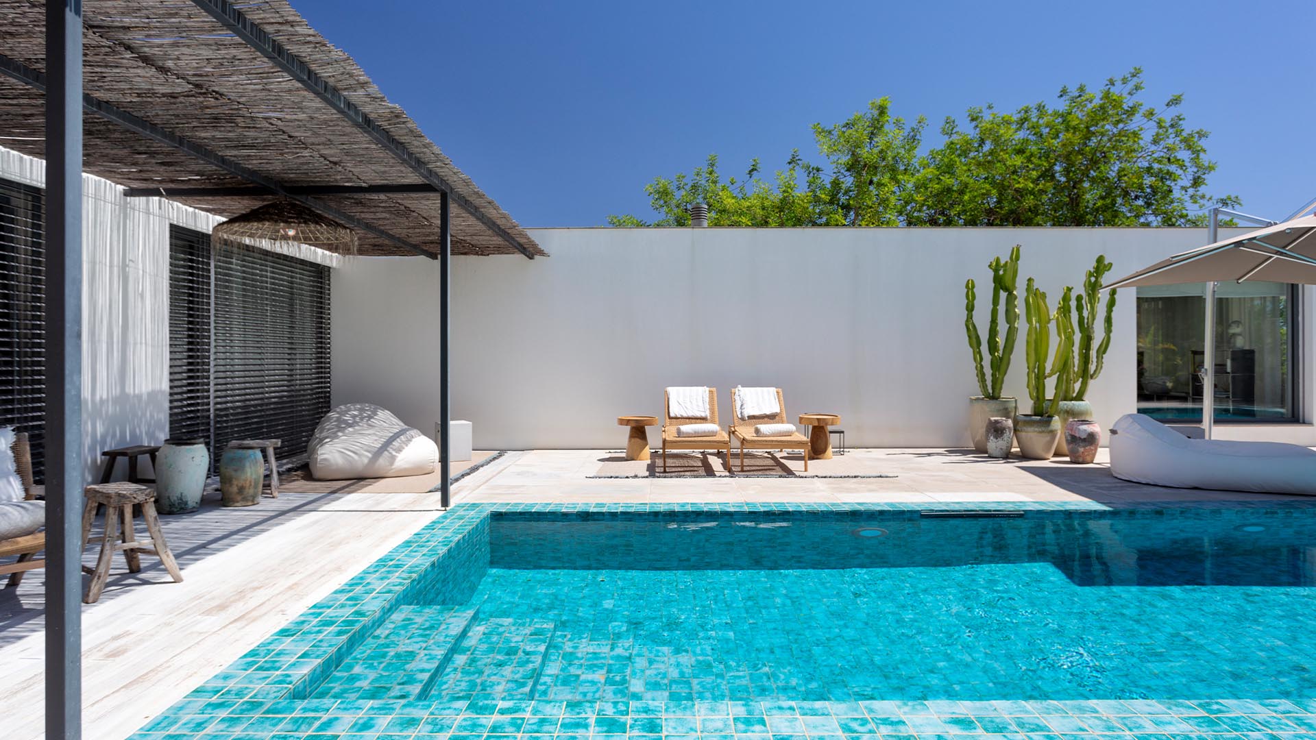 jutta-07-23--0029-chilled-corner-to-relax