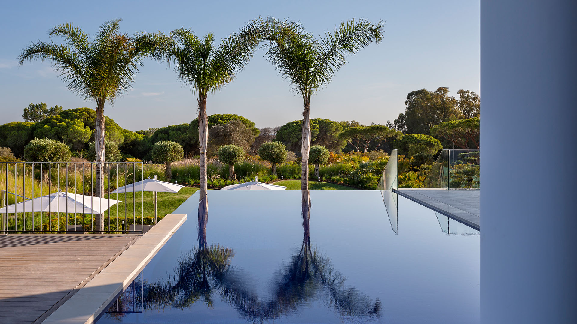 San Lorenzo Exterior (12)