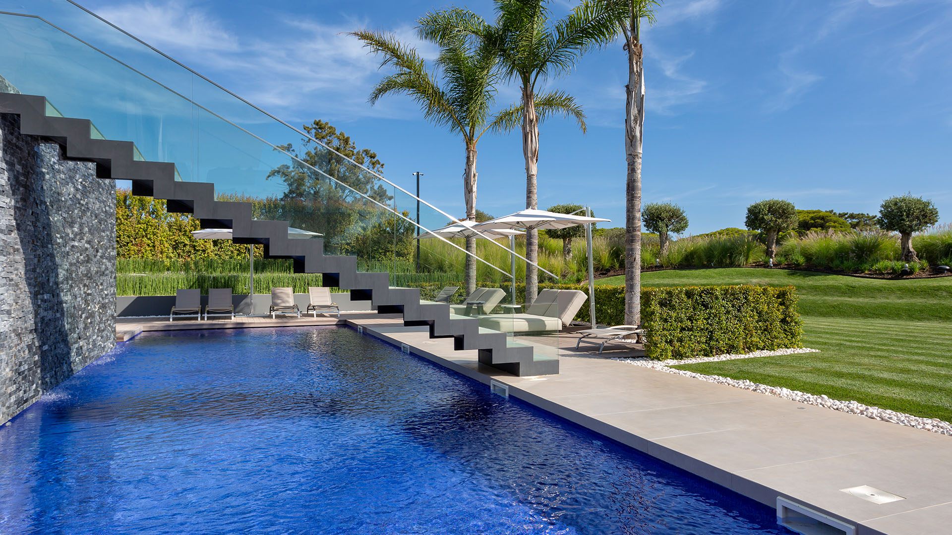 San Lorenzo Exterior (13)